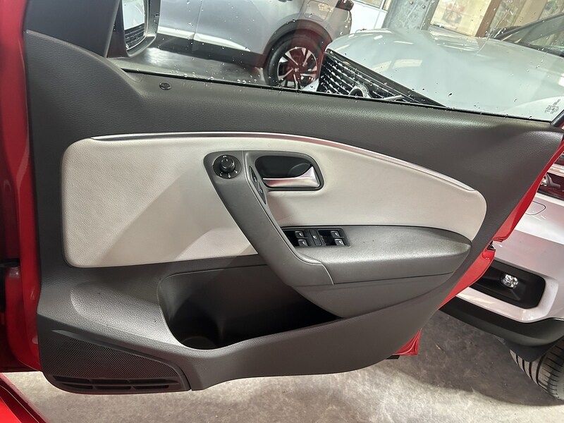 Used Volkswagen Polo 2017 for sale - 76430492: Photo 17