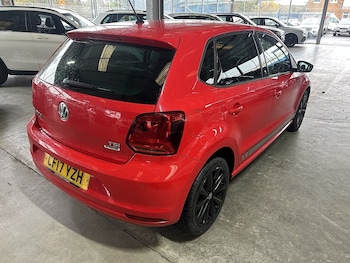 Used Volkswagen Polo 2017 for sale - 76430492: Photo