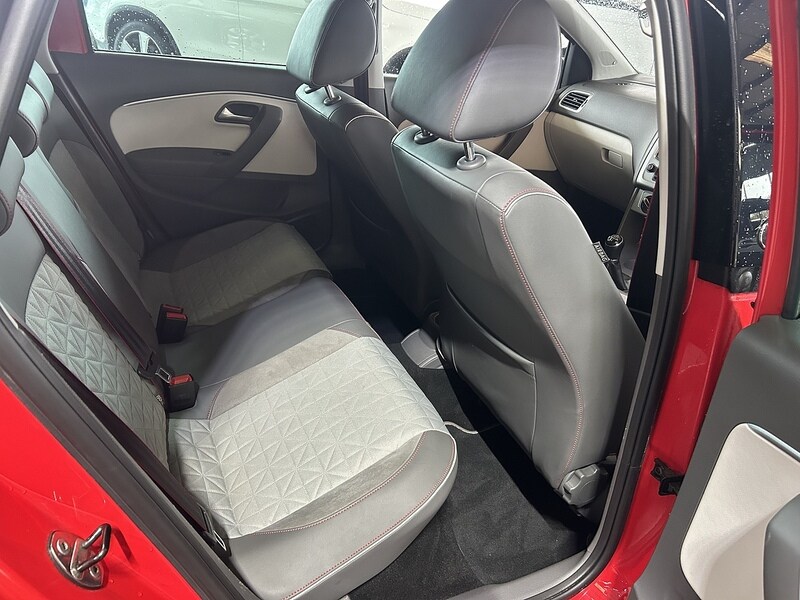 Used Volkswagen Polo 2017 for sale - 76430492: Photo 8