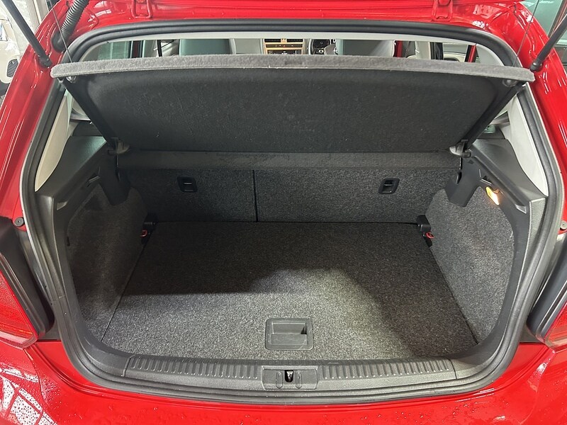 Used Volkswagen Polo 2017 for sale - 76430492: Photo 9