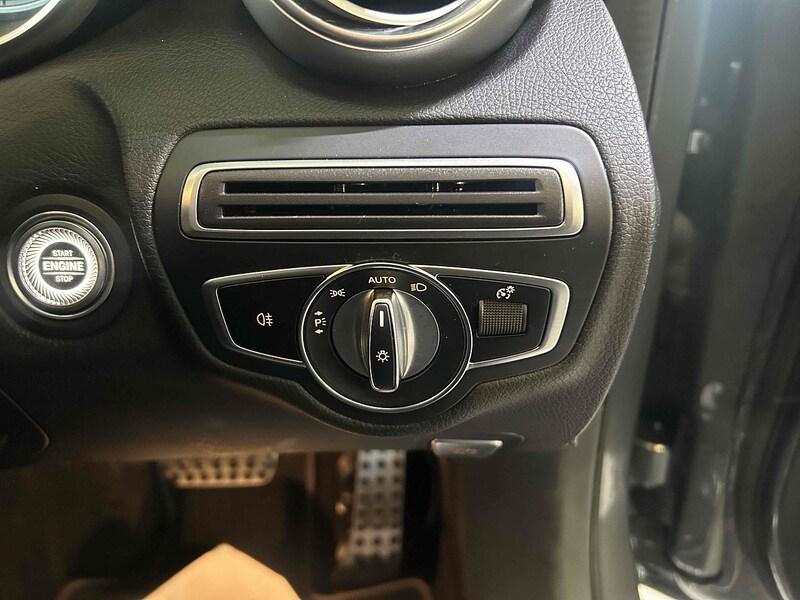 Used Mercedes-Benz C Class 2021 for sale - 77218120: Photo 25