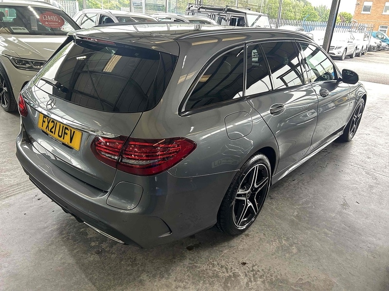 Used Mercedes-Benz C Class 2021 for sale - 77218120: Photo 4