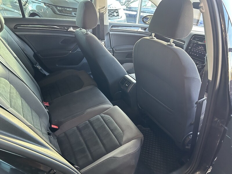 Used Volkswagen Golf 2018 for sale - 76106374: Photo 8