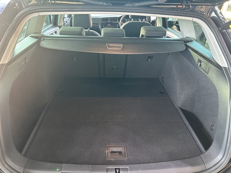 Used Volkswagen Golf 2018 for sale - 76106374: Photo 9
