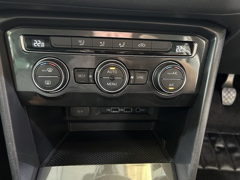 Used Volkswagen Tiguan 2018 for sale - 76224115: Photo 14