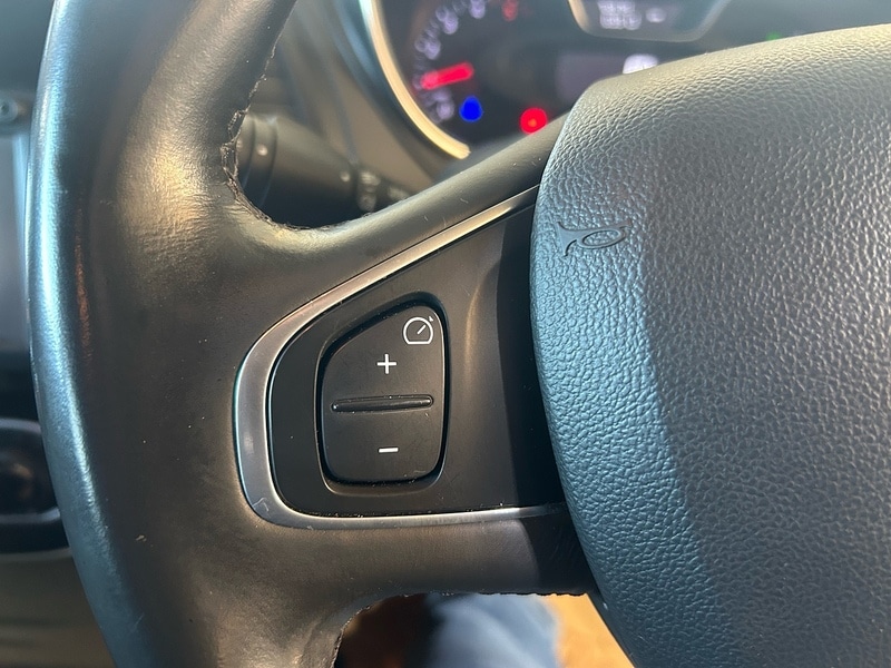 Used Renault Captur 2017 for sale - 76628526: Photo 18