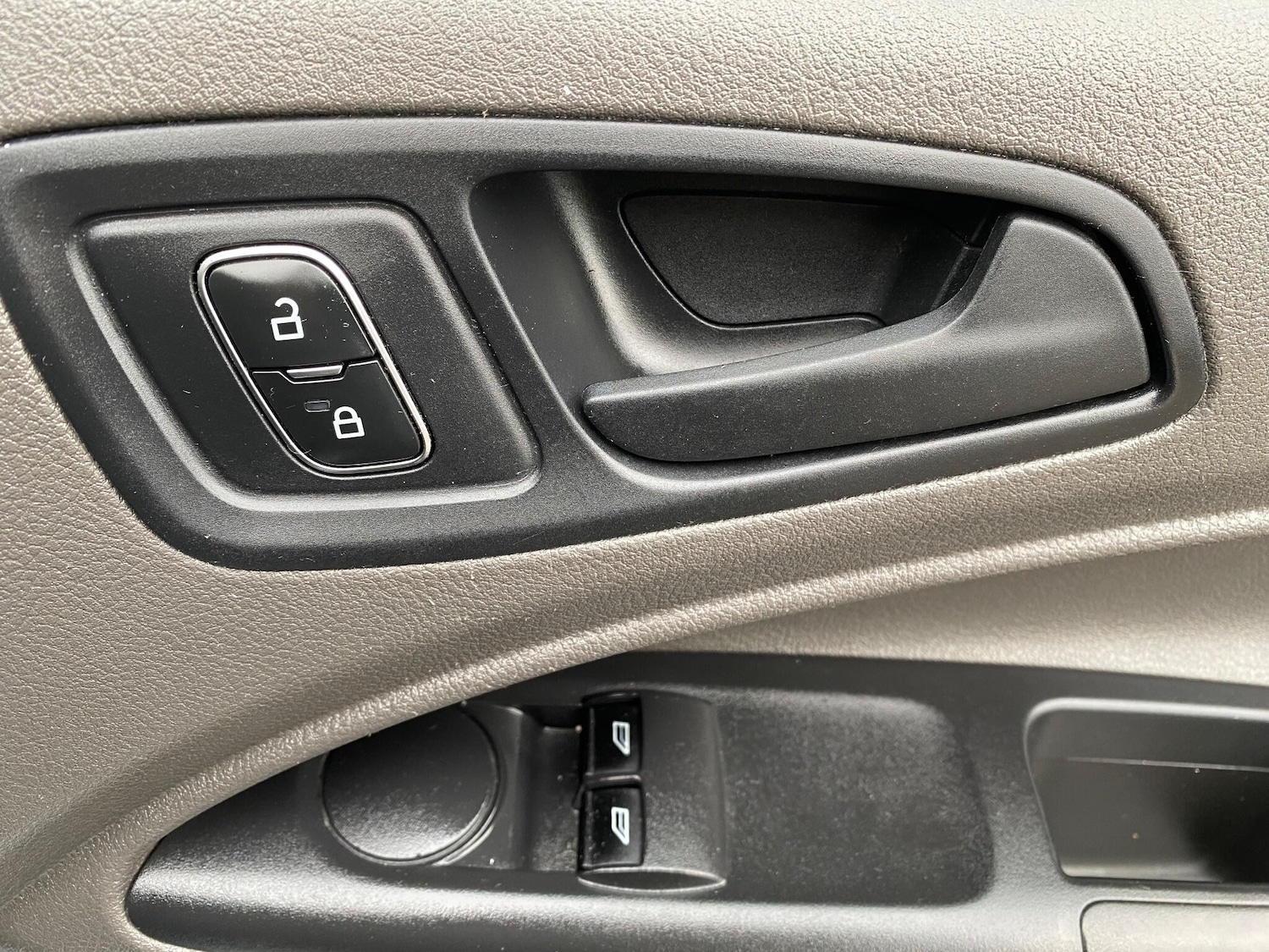 Used Ford Transit Connect 2019 for sale - 76936728: Photo 19