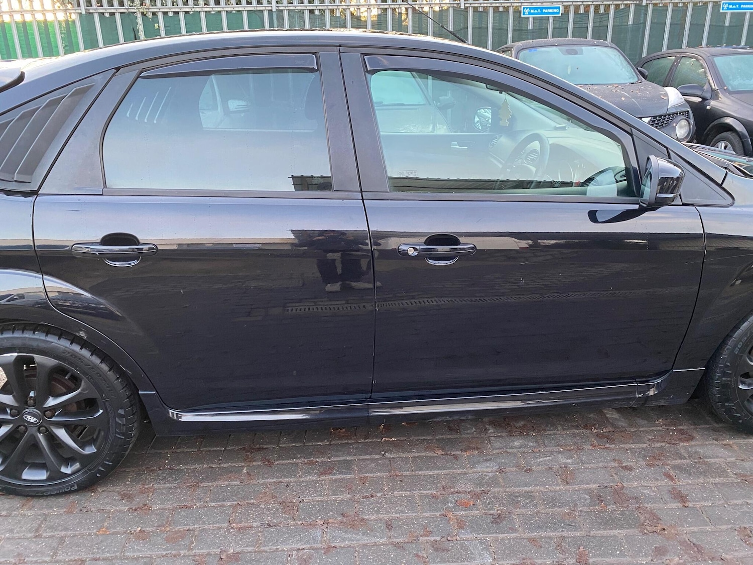 Used Ford Focus 2009 for sale - 76936732: Photo 14