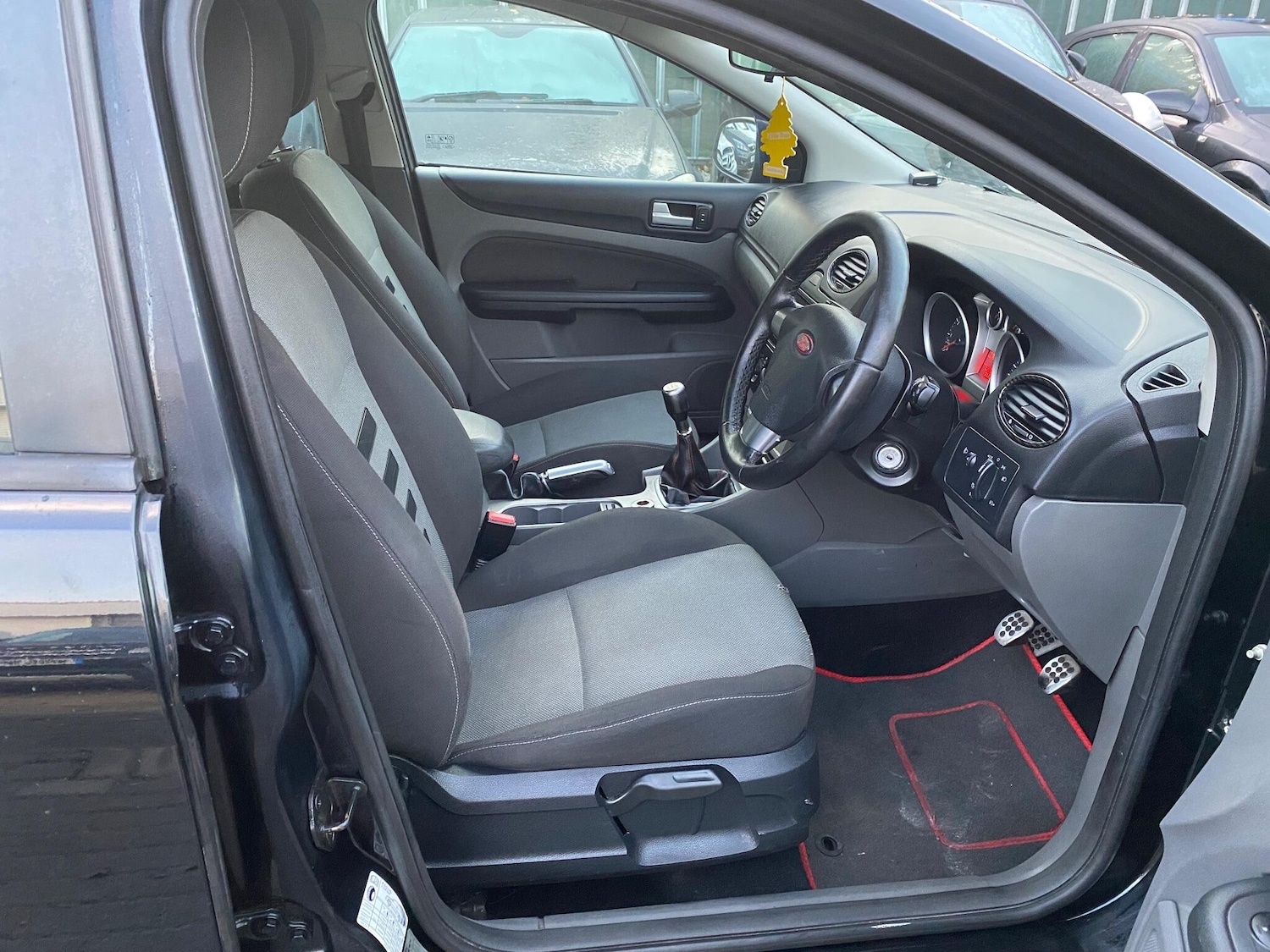 Used Ford Focus 2009 for sale - 76936732: Photo 19