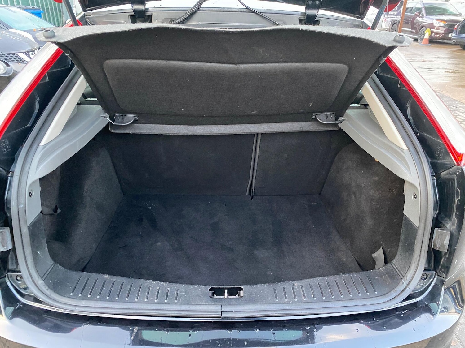 Used Ford Focus 2009 for sale - 76936732: Photo 32