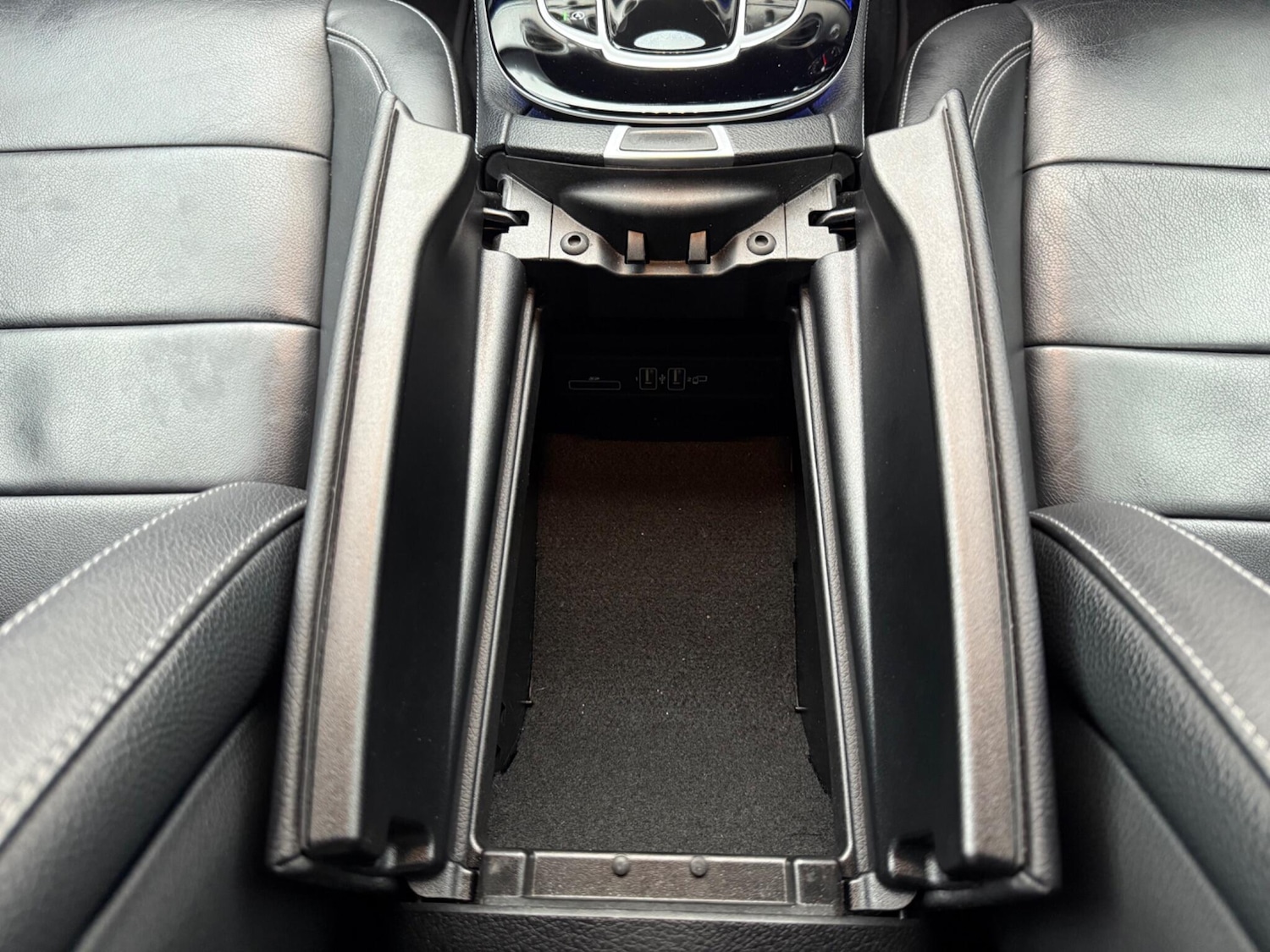 Used Mercedes-Benz E Class for sale - 77684085: Photo 54