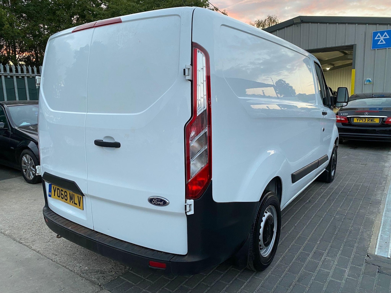 Used Ford Transit Custom 2019 for sale - 76992838: Photo 17