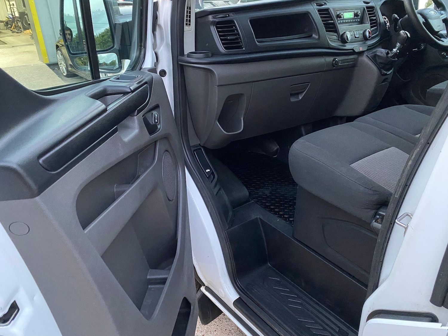 Used Ford Transit Custom 2019 for sale - 76992838: Photo 19