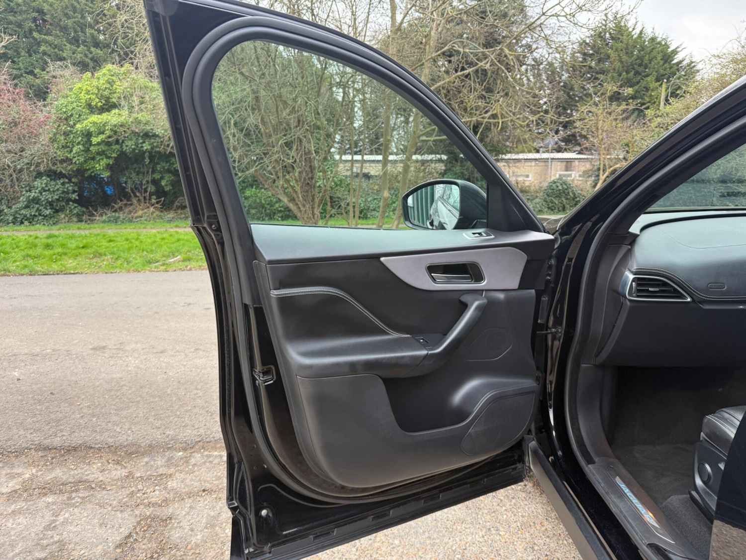 Used Jaguar F-Pace for sale - 77798960: Photo 29