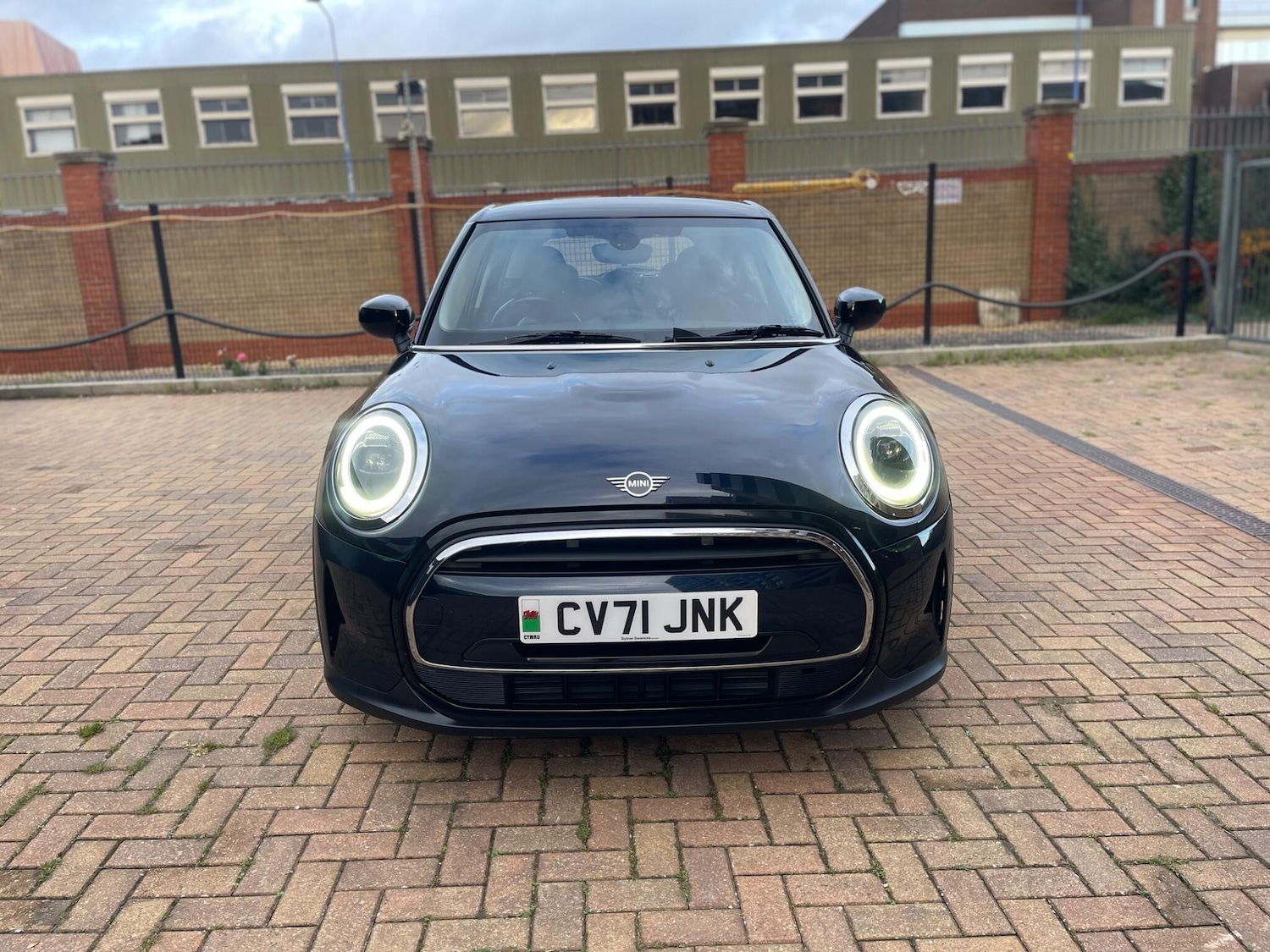 Used MINI Hatch 2021 for sale - 77468785: Photo 2