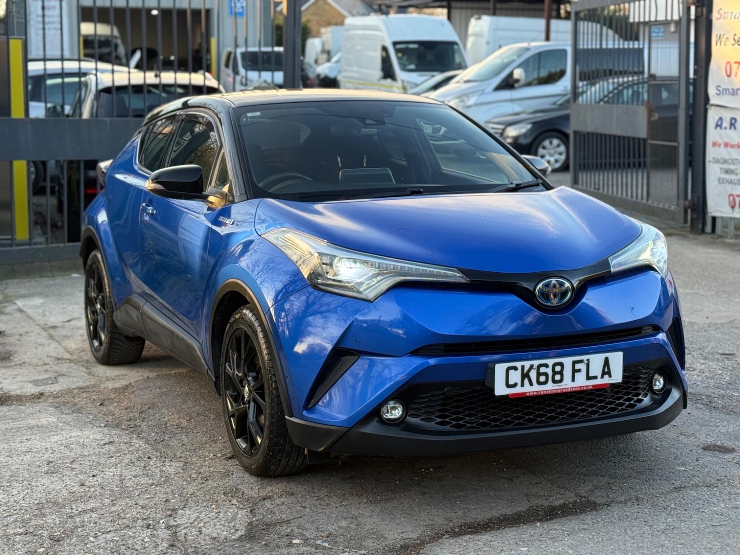 Used Toyota C-HR 2018 for sale - 77898298: Photo 1