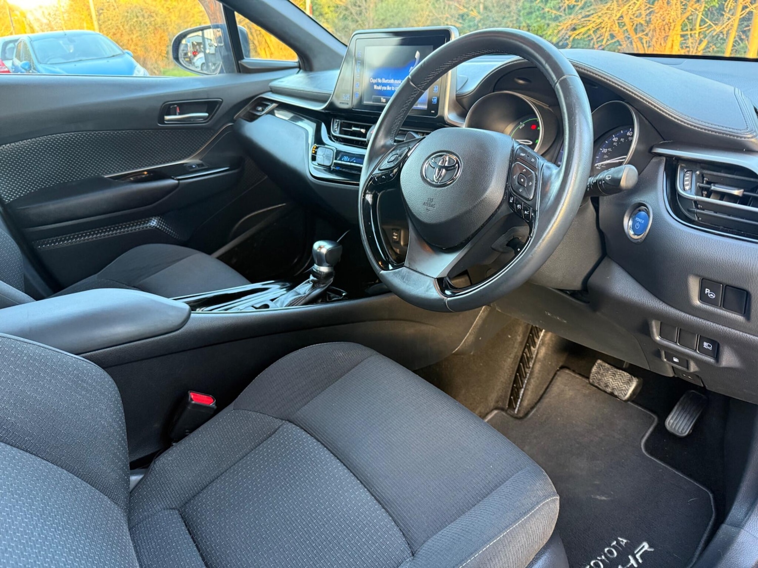 Used Toyota C-HR 2018 for sale - 77898298: Photo 19