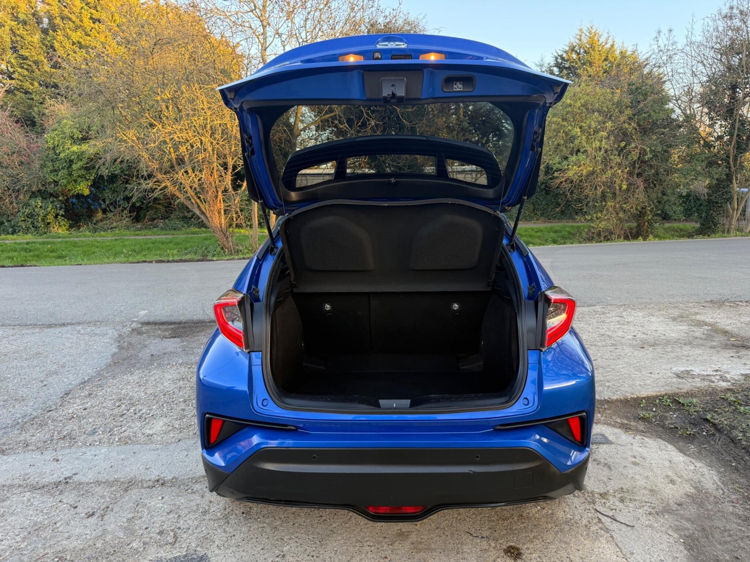 Used Toyota C-HR 2018 for sale - 77898298: Photo 41