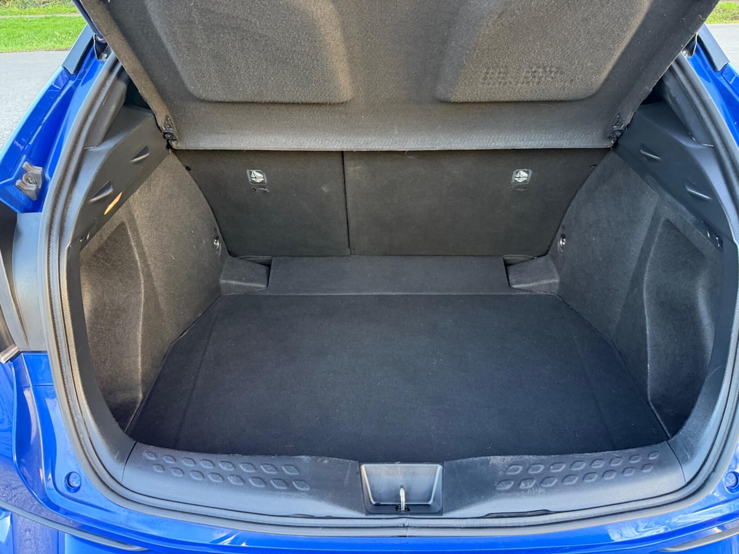 Used Toyota C-HR 2018 for sale - 77898298: Photo 42