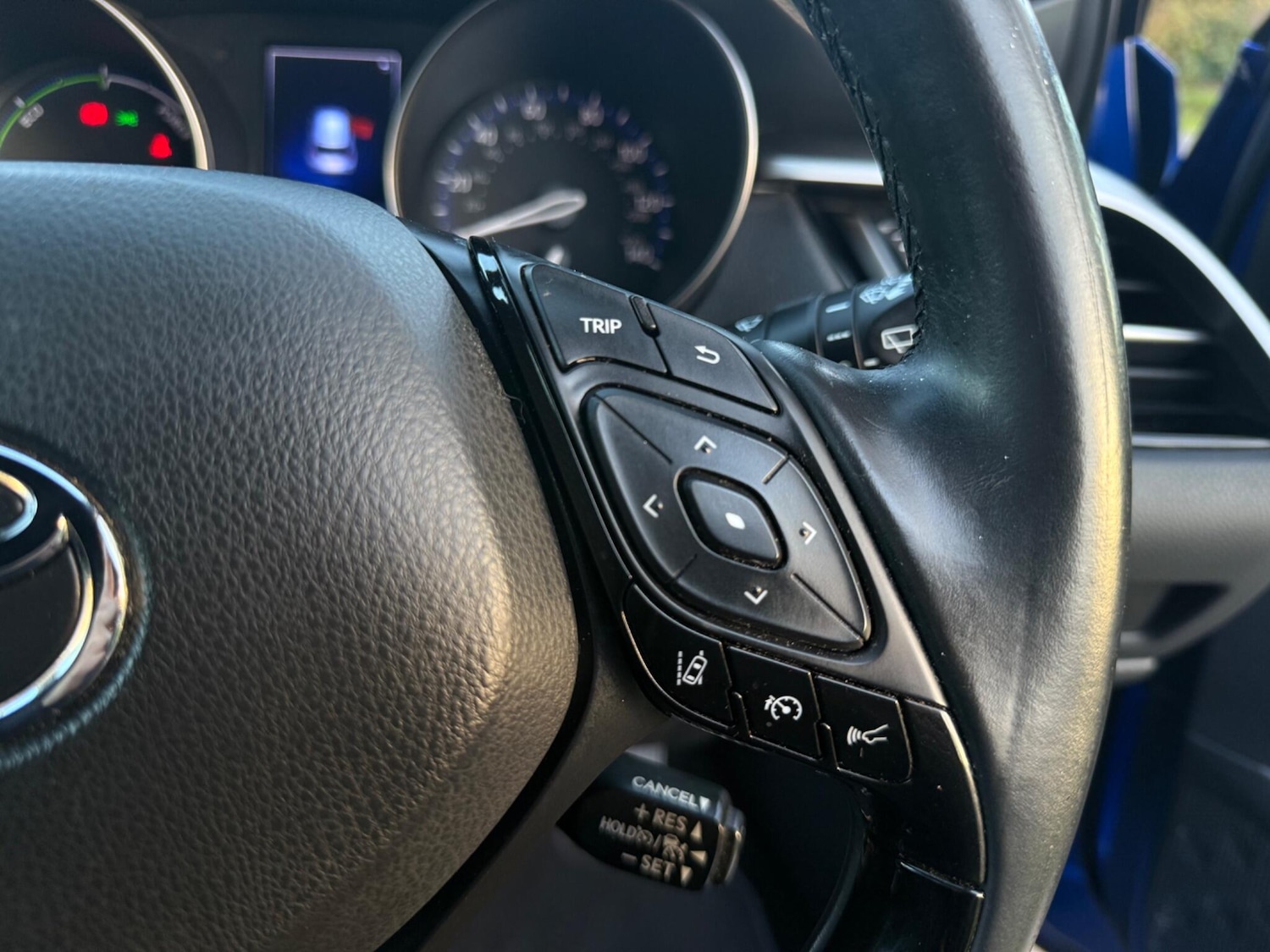 Used Toyota C-HR 2018 for sale - 77898298: Photo 44