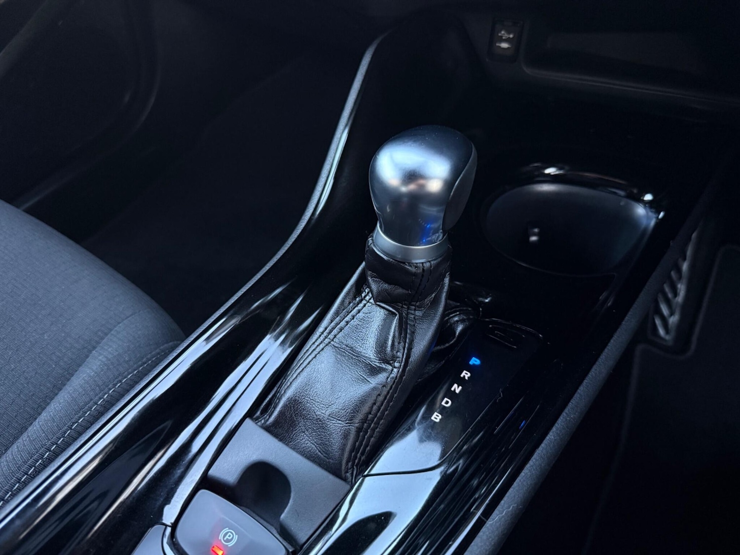 Used Toyota C-HR 2018 for sale - 77898298: Photo 50