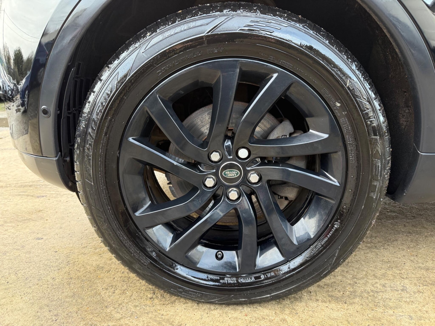 Used Land Rover Discovery 2018 for sale - 77523932: Photo 25