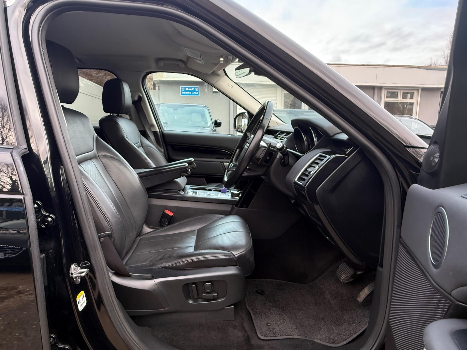 Used Land Rover Discovery 2018 for sale - 77523932: Photo 35