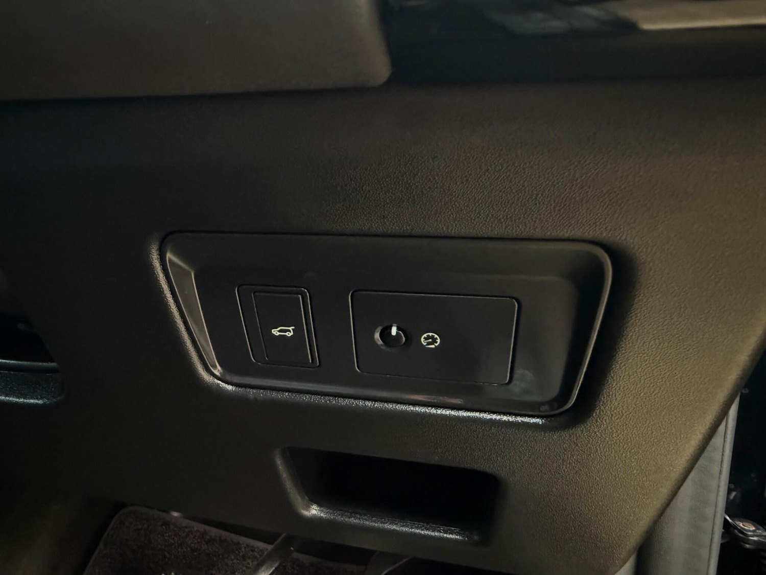 Used Land Rover Discovery 2018 for sale - 77523932: Photo 39