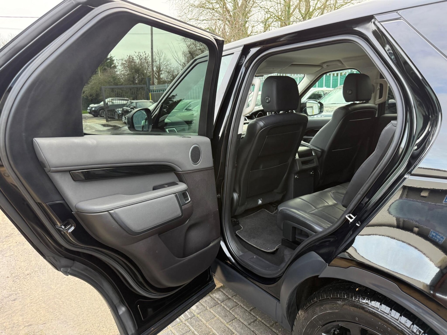 Used Land Rover Discovery 2018 for sale - 77523932: Photo 43