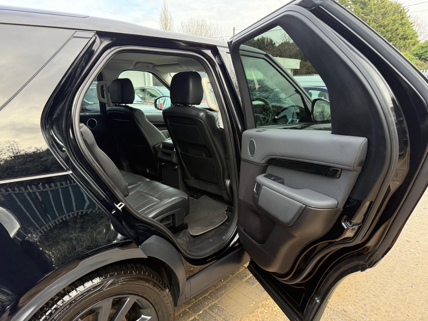 Used Land Rover Discovery 2018 for sale - 77523932: Photo 49