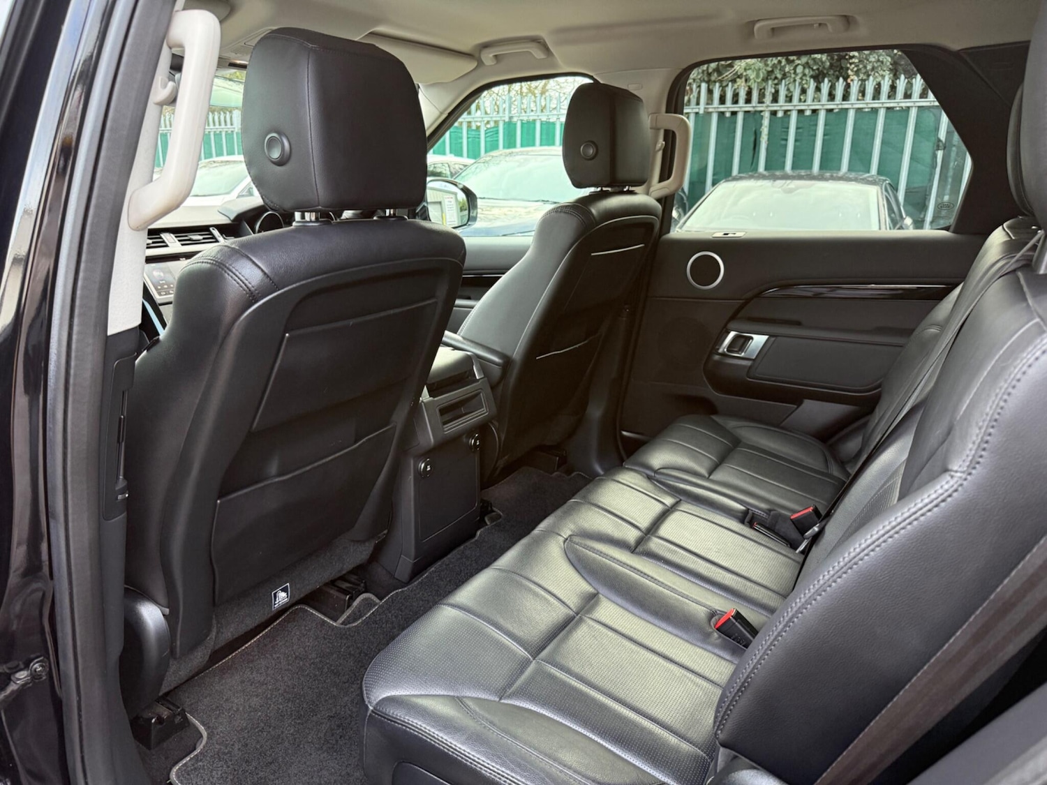 Used Land Rover Discovery 2018 for sale - 77523932: Photo 50