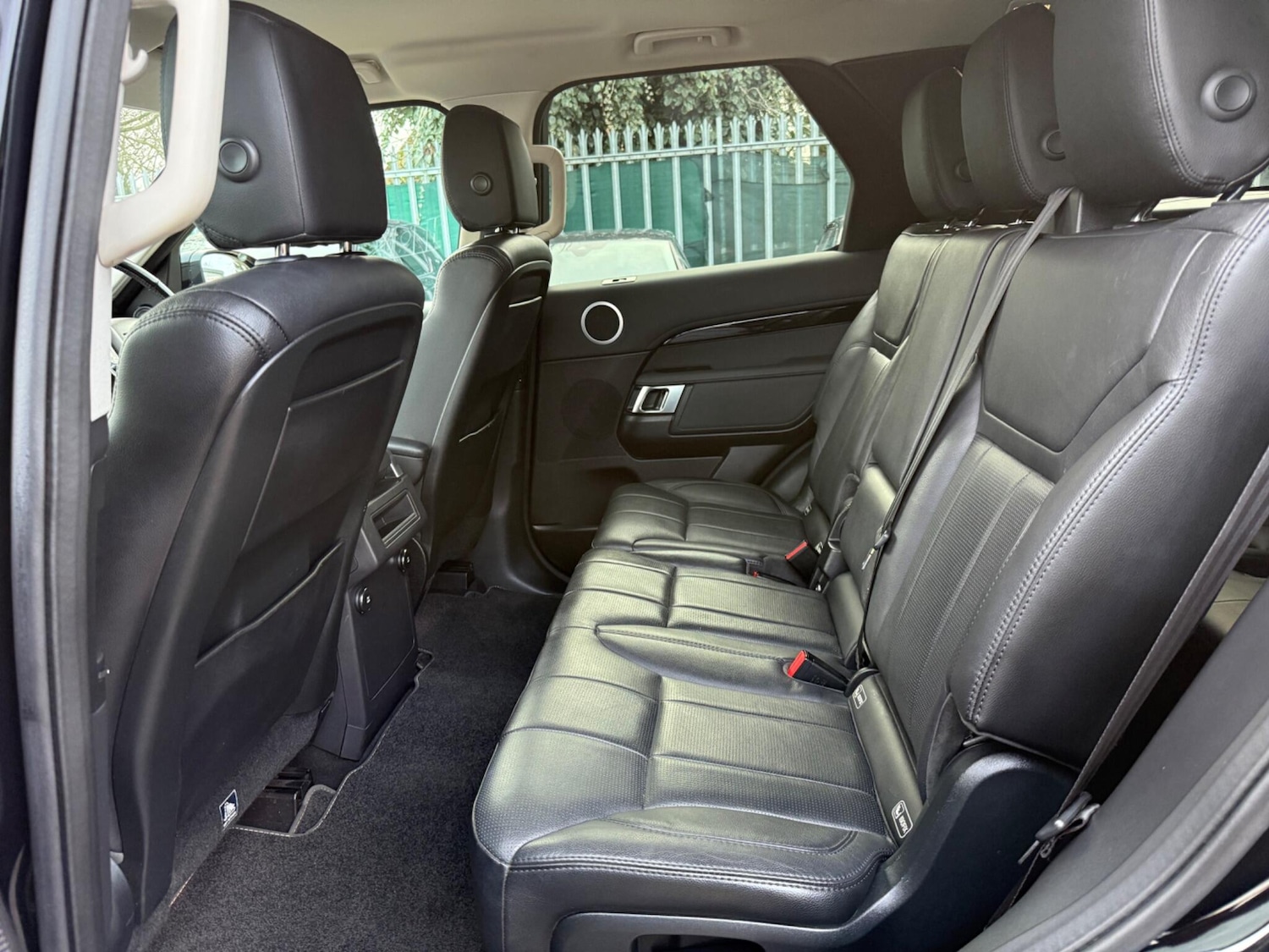 Used Land Rover Discovery 2018 for sale - 77523932: Photo 51