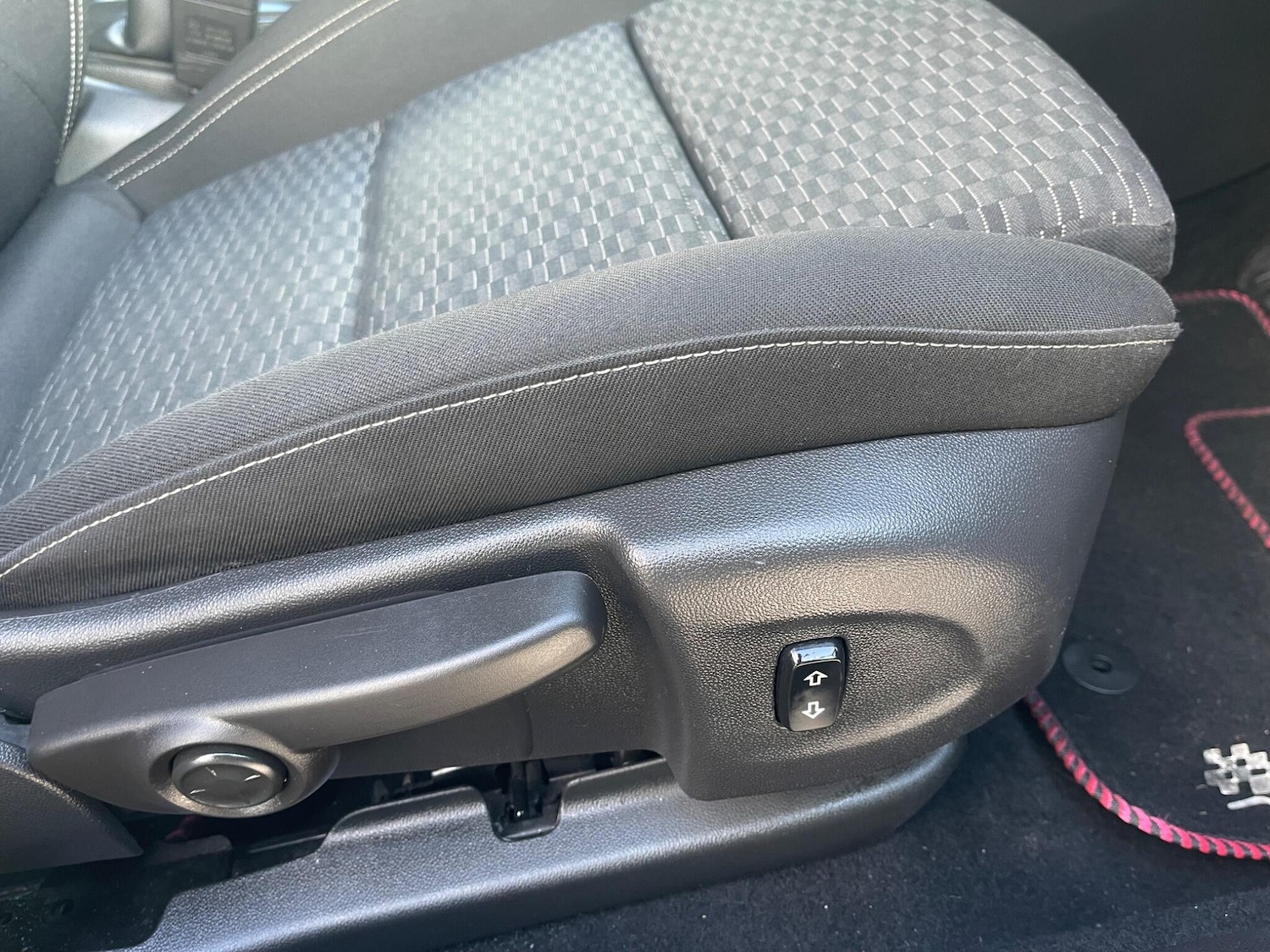 Used Vauxhall Astra 2018 for sale - 77469322: Photo 29