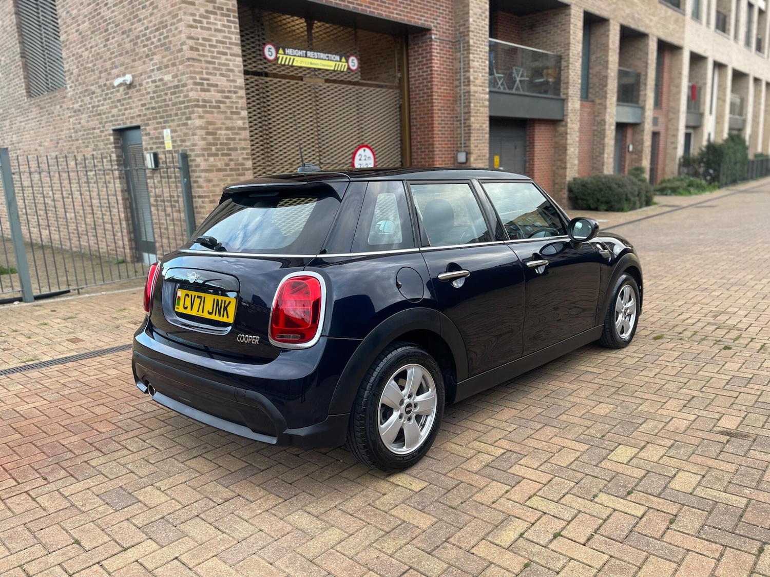 Used MINI Hatch 2021 for sale - 77799351: Photo 7