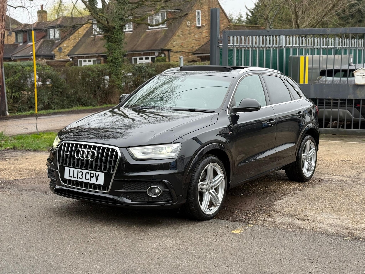 Used Audi Q3 2013 for sale - 77794196: Photo 4