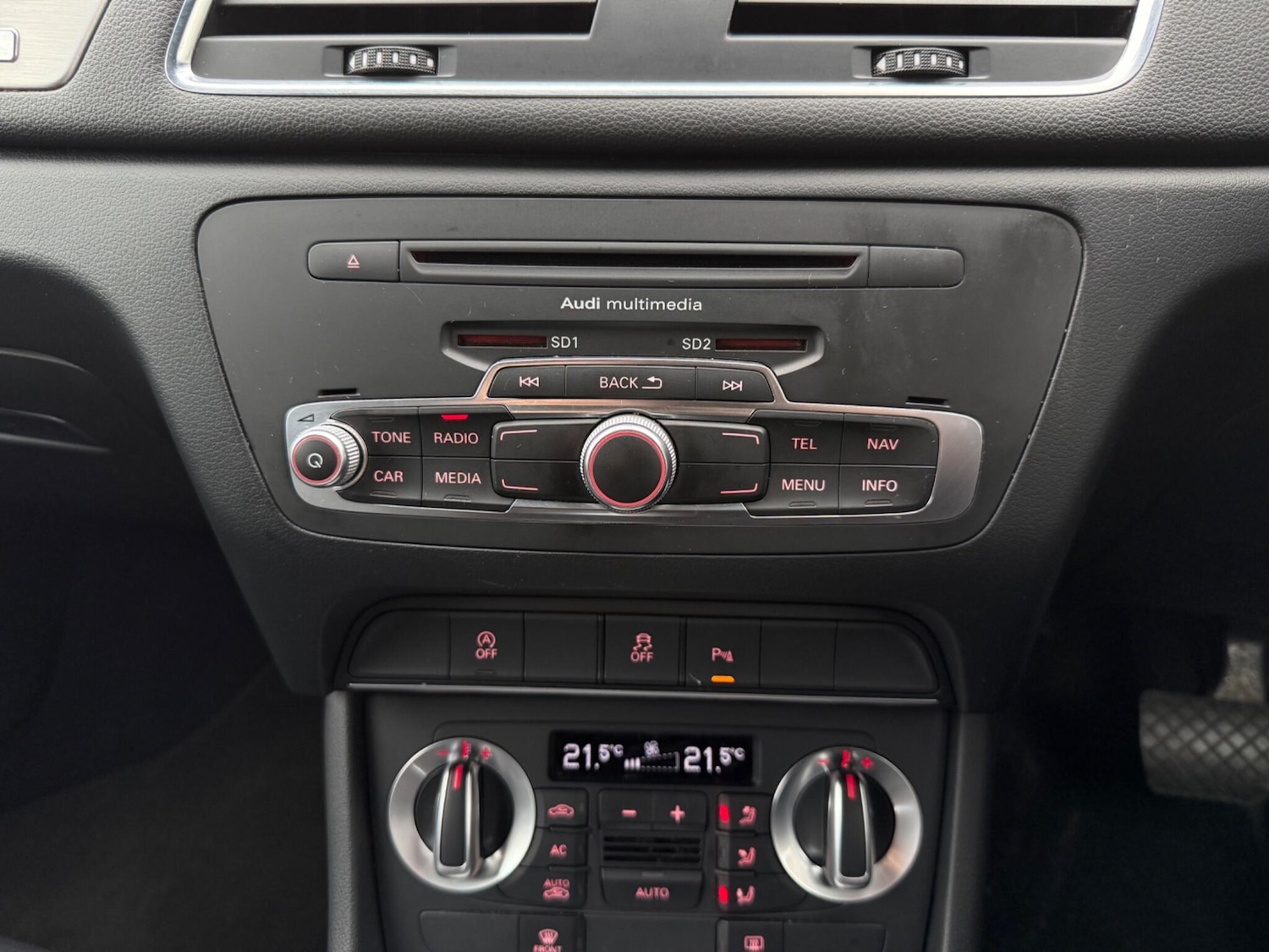 Used Audi Q3 2013 for sale - 77794196: Photo 48