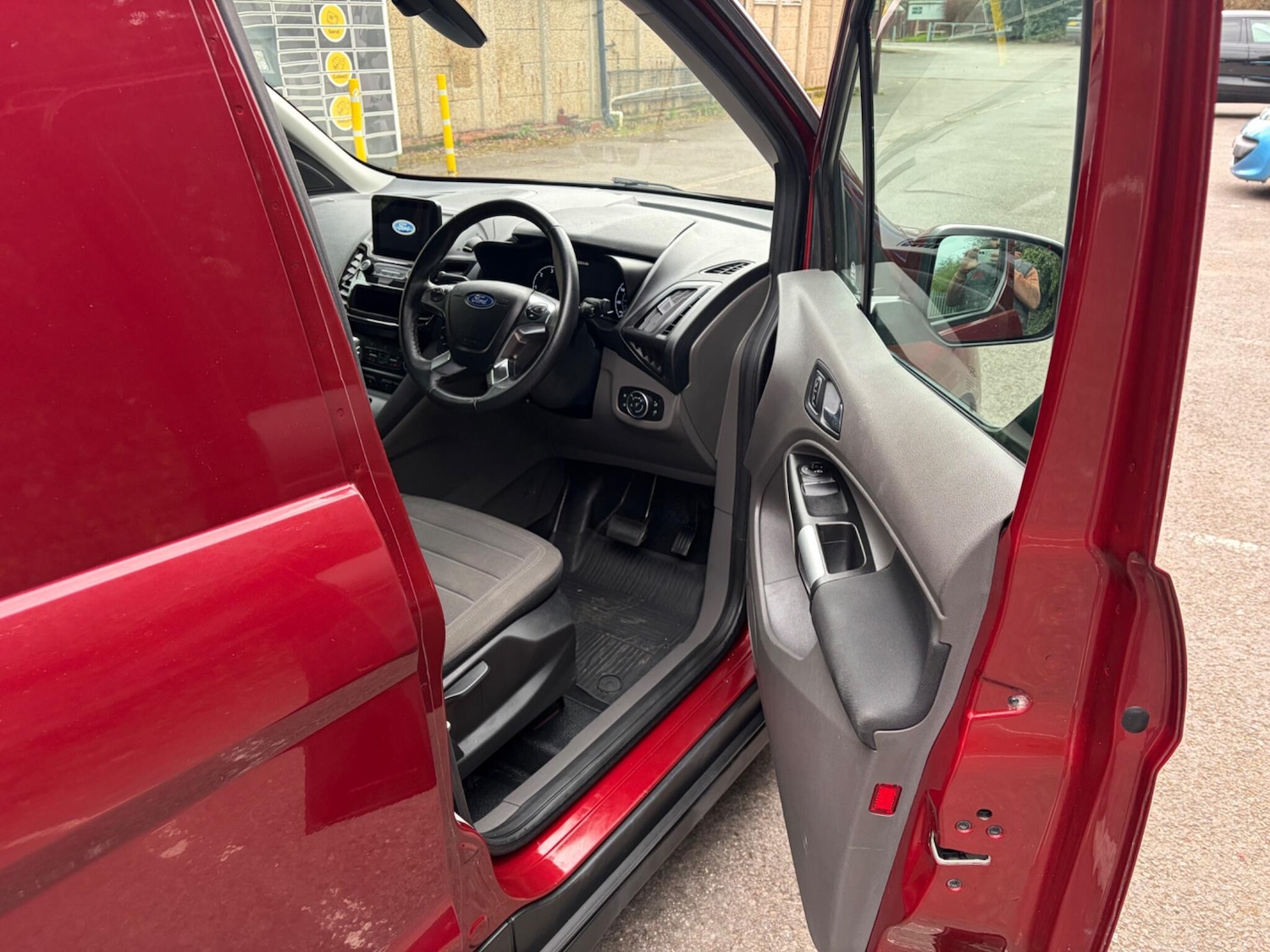 Used Ford Transit Connect 2019 for sale - 77633834: Photo 19