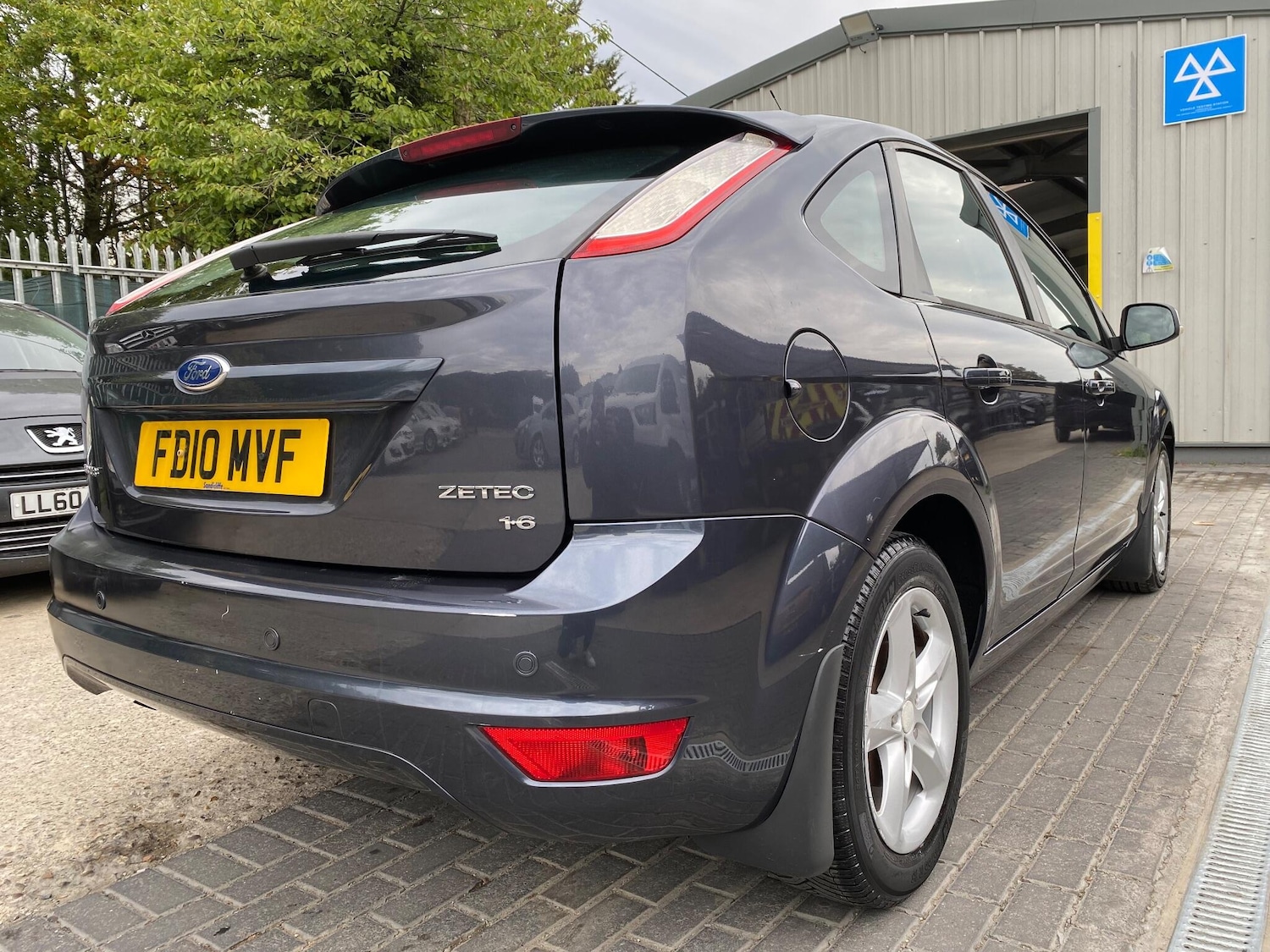 Used Ford Focus 2010 for sale - 76108822: Photo 16