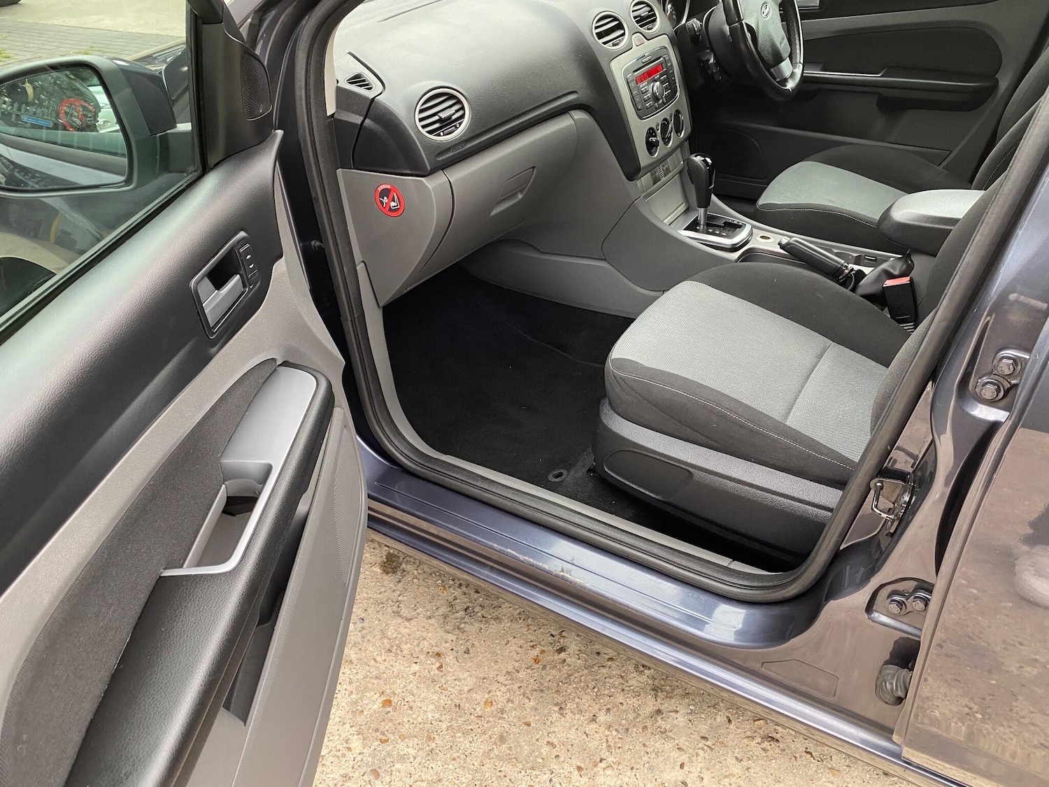 Used Ford Focus 2010 for sale - 76108822: Photo 23
