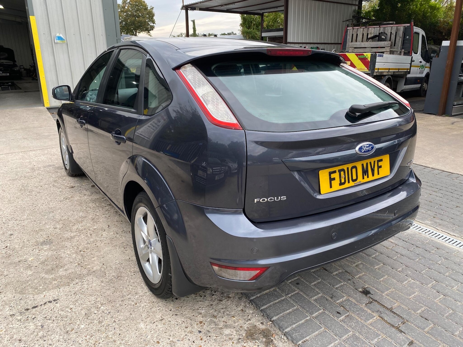Used Ford Focus 2010 for sale - 76108822: Photo 3