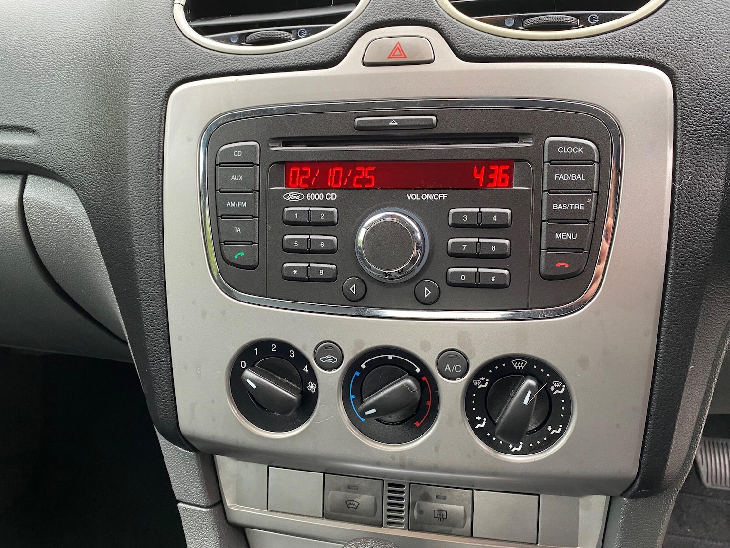Used Ford Focus 2010 for sale - 76108822: Photo 35