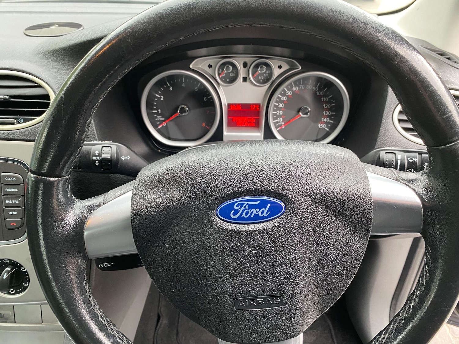 Used Ford Focus 2010 for sale - 76108822: Photo 37