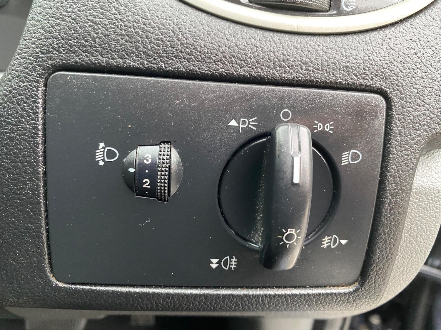 Used Ford Focus 2010 for sale - 76108822: Photo 38