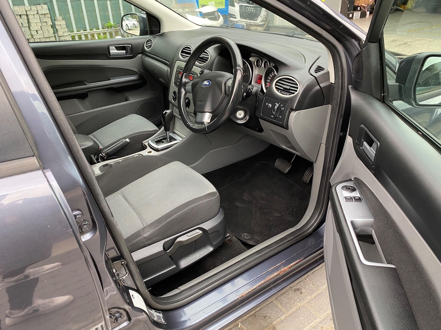Used Ford Focus 2010 for sale - 76108822: Photo 4