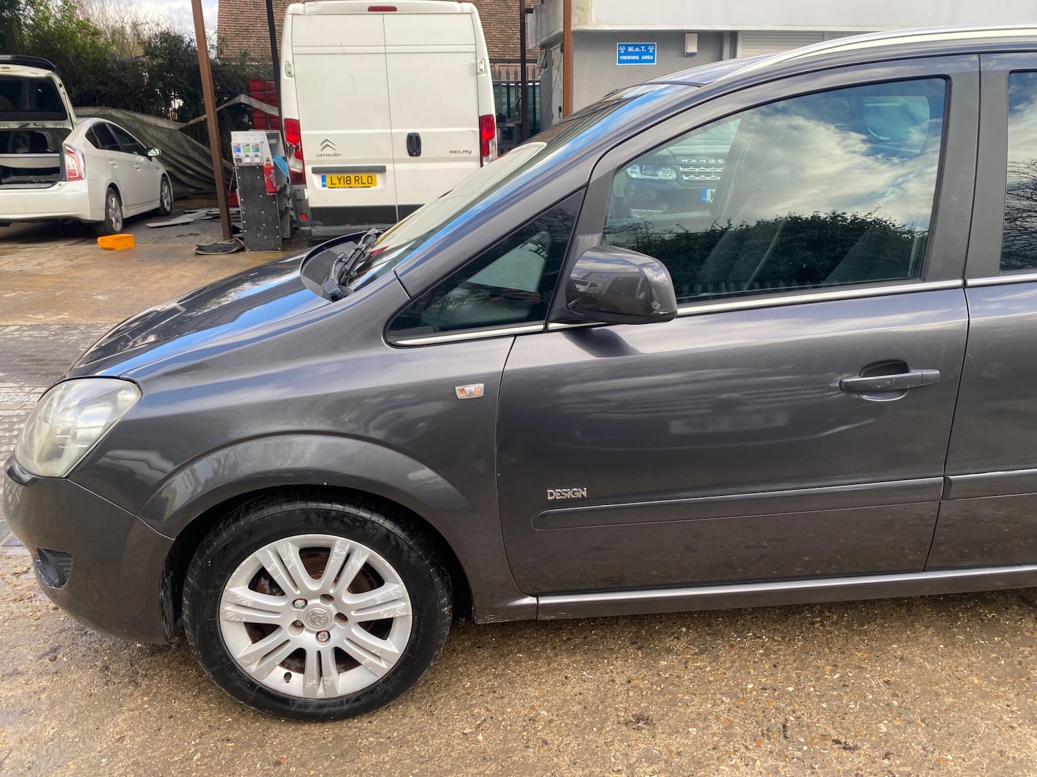 Used Vauxhall Zafira 2009 for sale - 77396136: Photo 10