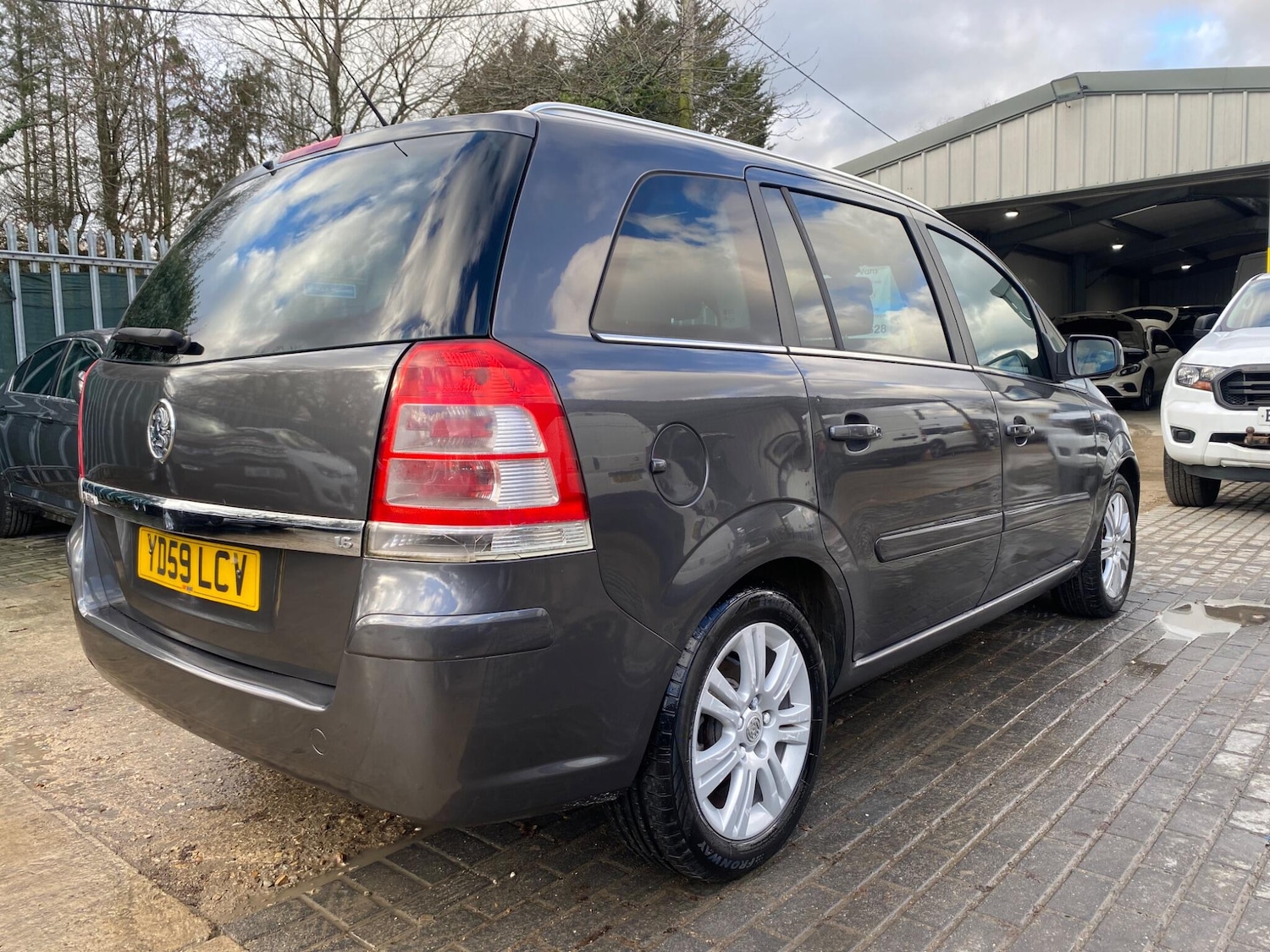 Used Vauxhall Zafira 2009 for sale - 77396136: Photo 17