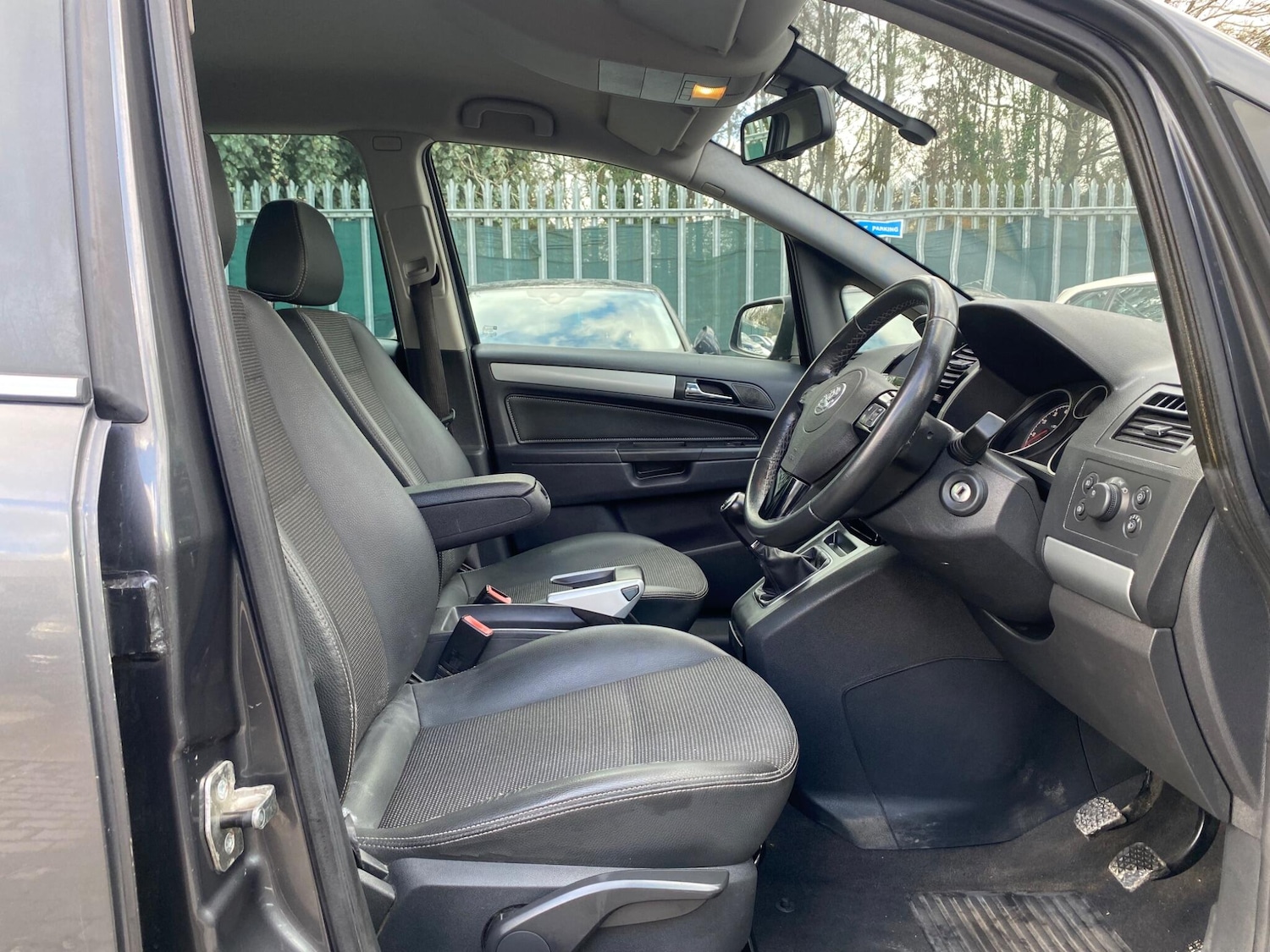 Used Vauxhall Zafira 2009 for sale - 77396136: Photo 21