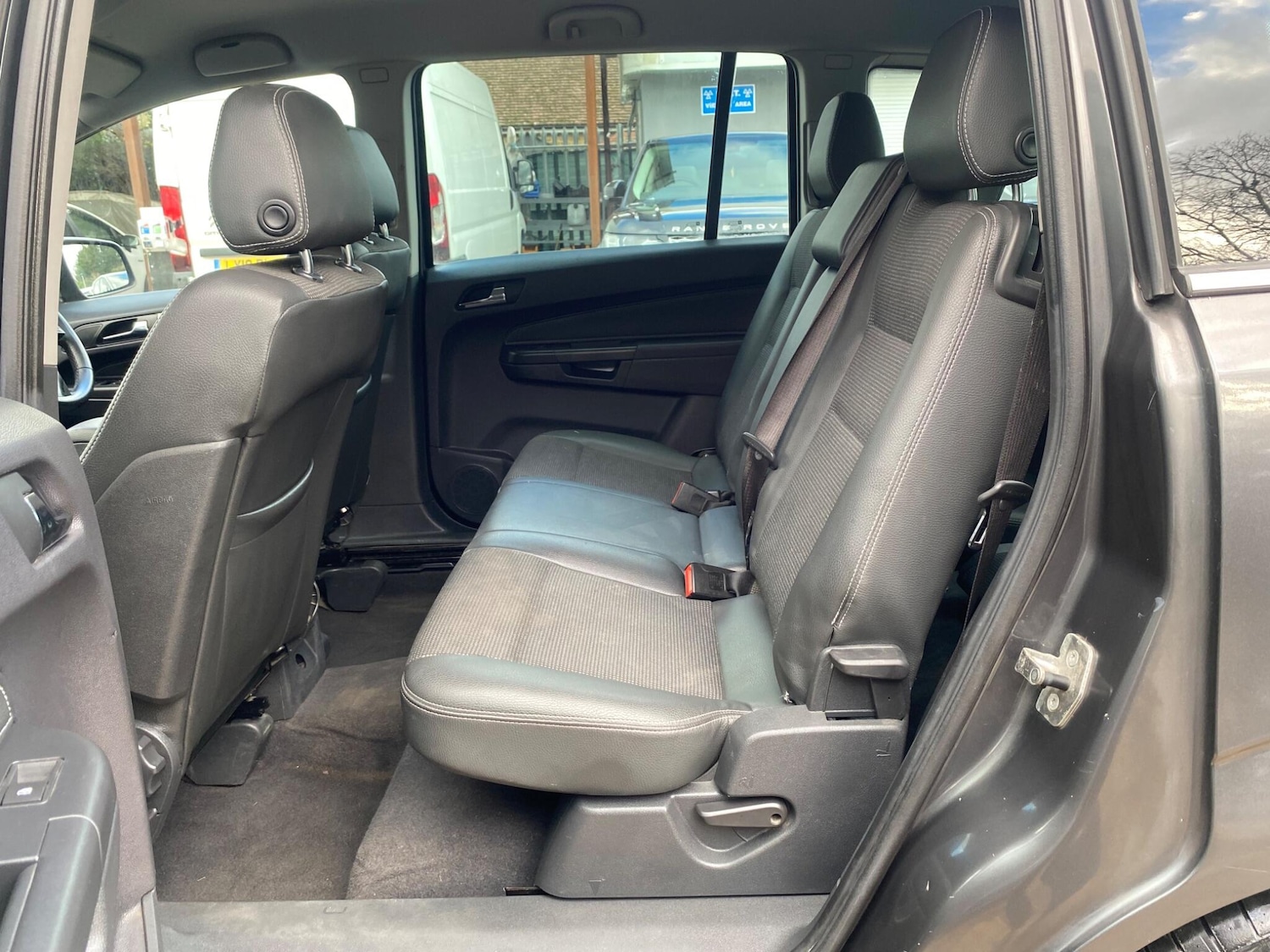 Used Vauxhall Zafira 2009 for sale - 77396136: Photo 26