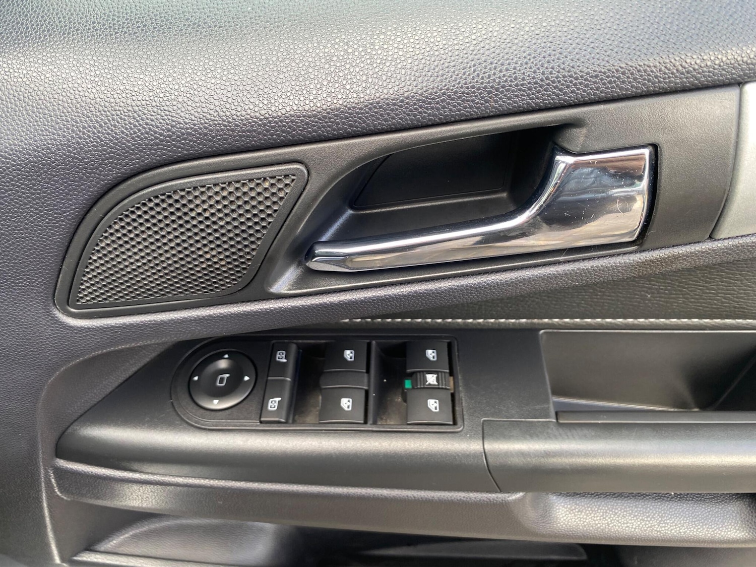 Used Vauxhall Zafira 2009 for sale - 77396136: Photo 32