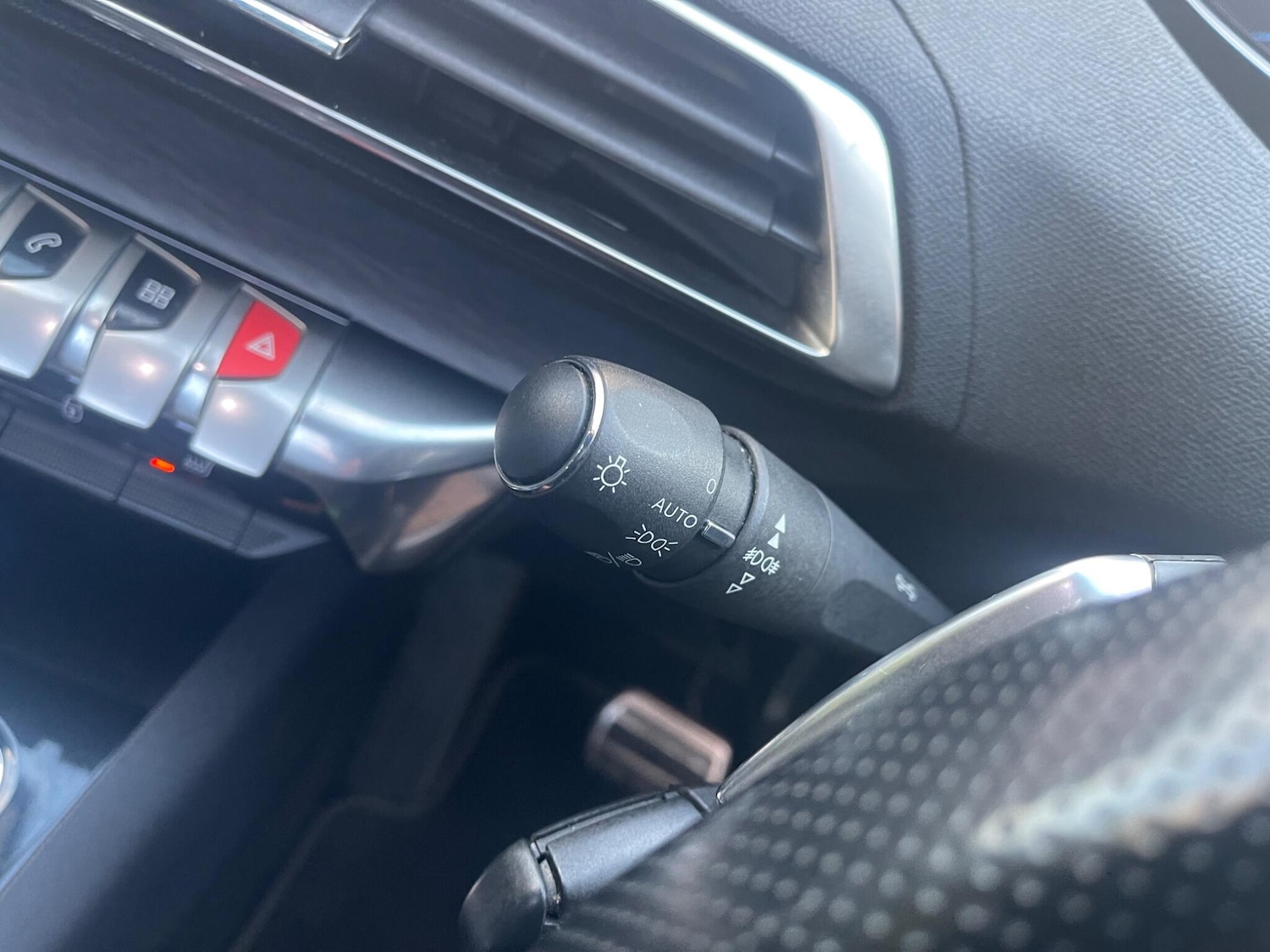 Used Peugeot 3008 2020 for sale - 77479204: Photo 17